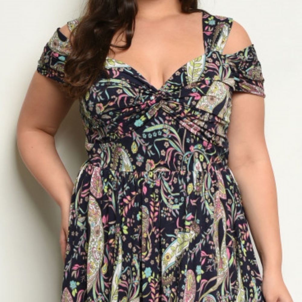LAST 1! NAVY PAISLEY SWEET HEART CUT DRESS - Picture 2 of 7